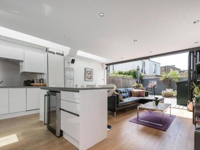 House for rent in Lyons, Greater London