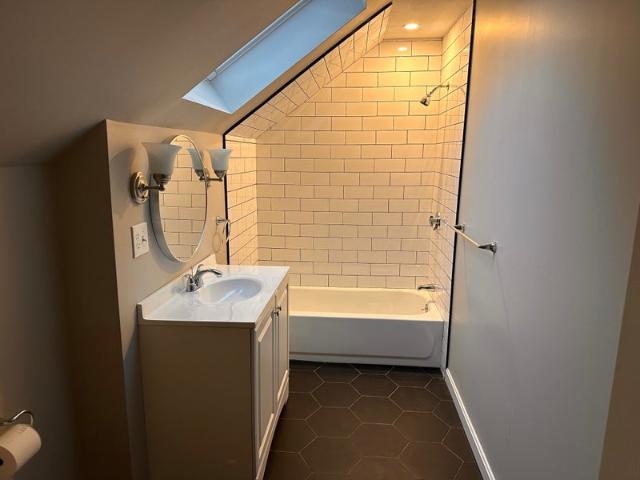 Room for rent in Dorchester, Boston