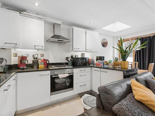 Apartment for rent in London Borough of Lambeth, Greater London