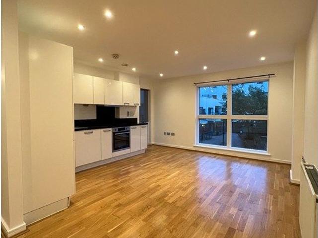 Apartment for rent in London Borough of Barnet, Greater London