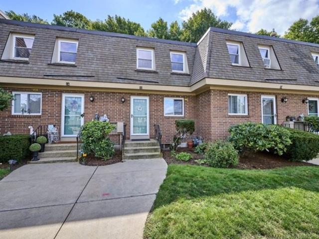 Condo for sale in Hopkinton, Massachusetts