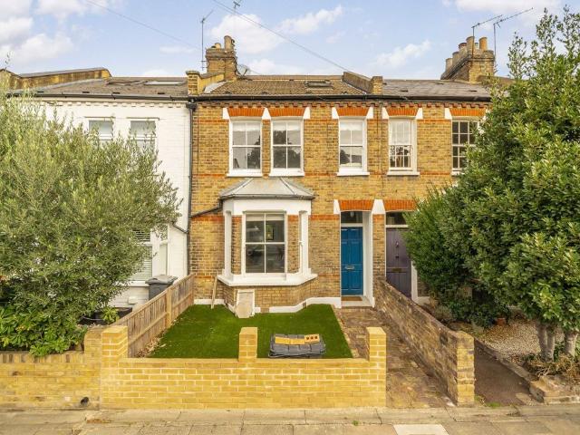 Apartment for rent in London Borough of Hounslow, Strand