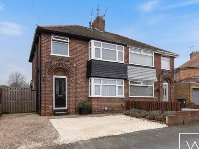House for sale in Scawsby, South Yorkshire