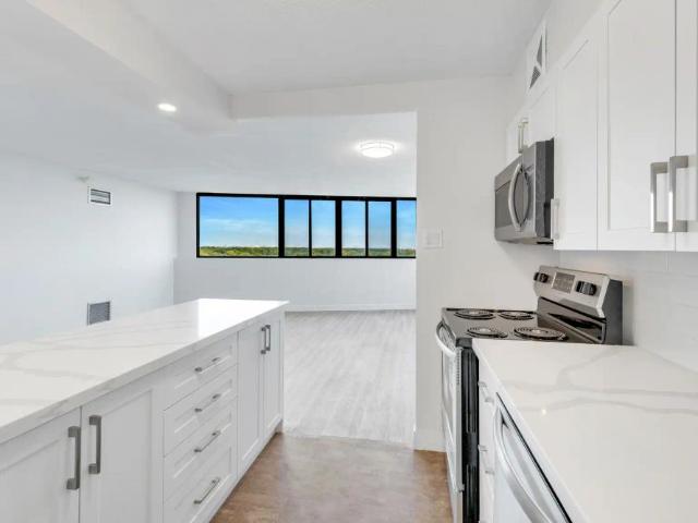 Apartment for rent in Clarkson, Mississauga
