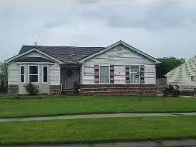 House for sale in Macomb