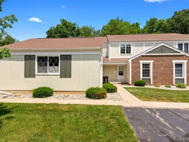 Condo for sale in Jackson