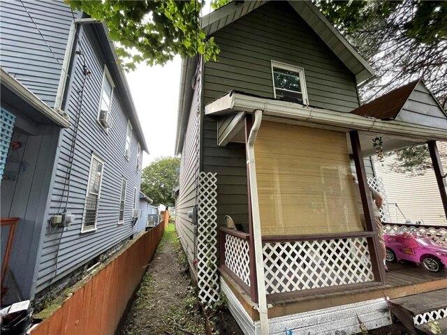House for sale in New Castle, Pennsylvania