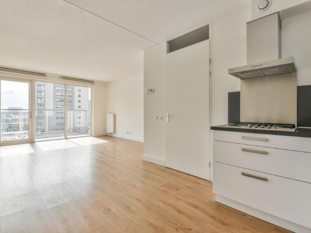 Appartement te huur in Laak, Zuid Holland