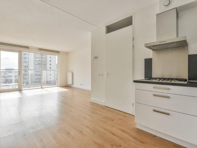 Appartement te huur in Laak, Zuid Holland