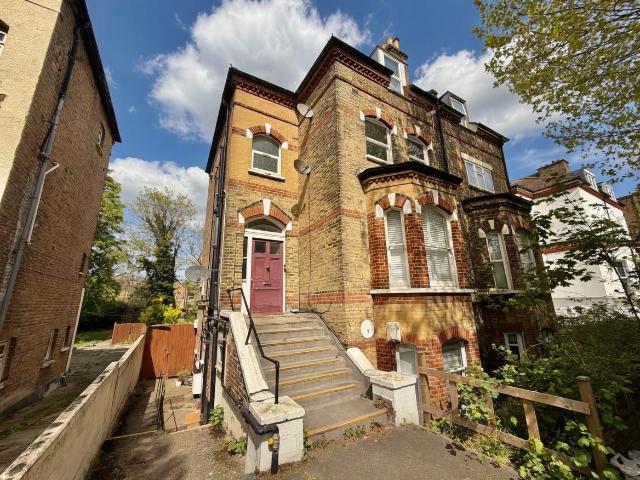Apartment for rent in London Borough of Lewisham, Forest Hill