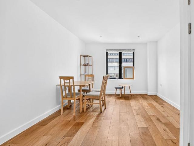 Apartment for rent in Walworth, Greater London