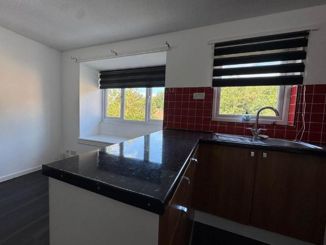 Studio for rent in West Yorkshire