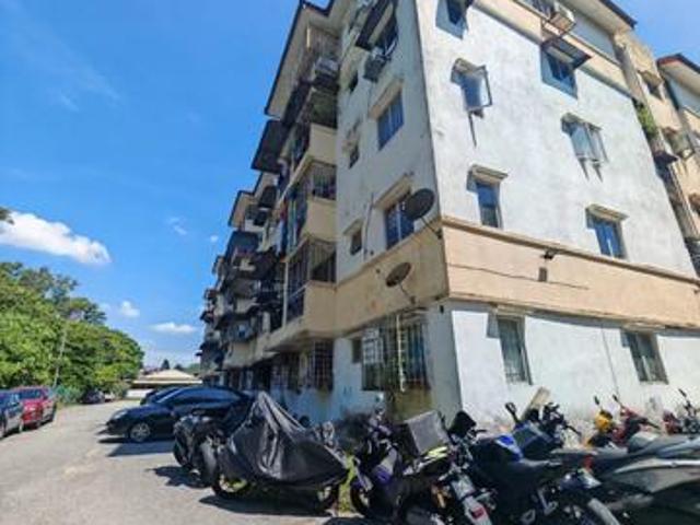 Apartment for sale in Kajang, Langat