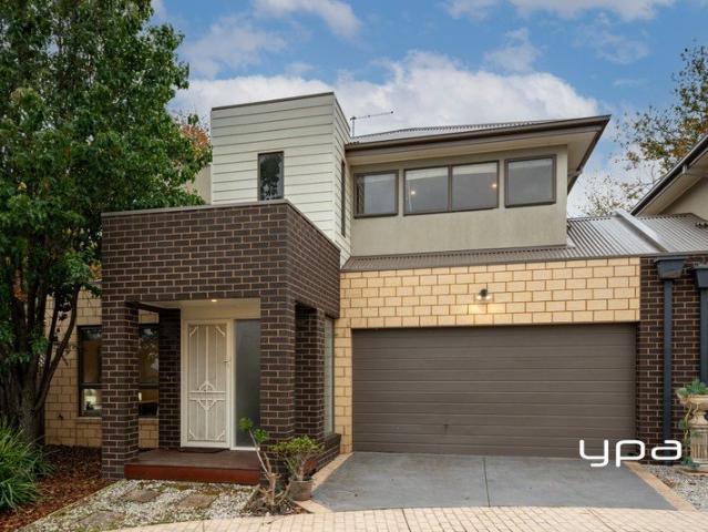 Townhouse for sale in Camerons Creek, Victoria