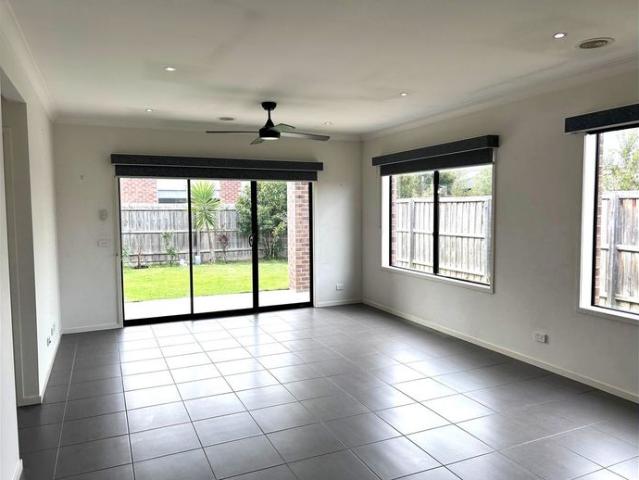 House for rent in Aspect Estate, Melbourne