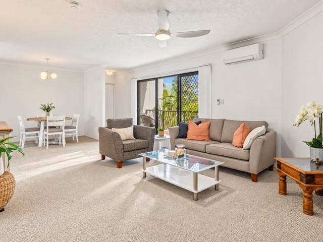Apartment for sale in Biggera Waters, Gold Coast City