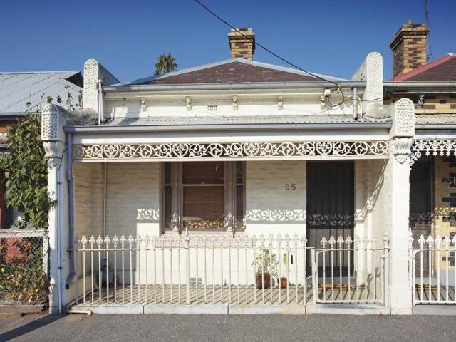 House for rent in Carlton North