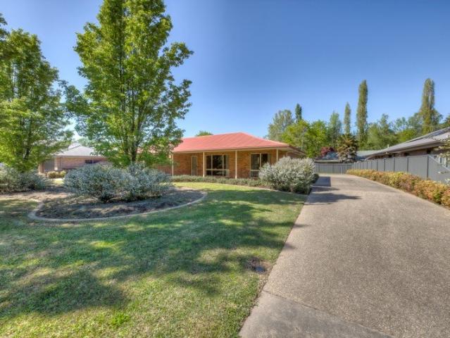 House for sale in Bright, Alpine Shire