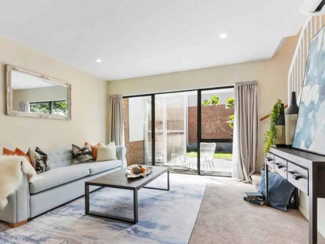 Townhouse for rent in New Lynn, Oroua County