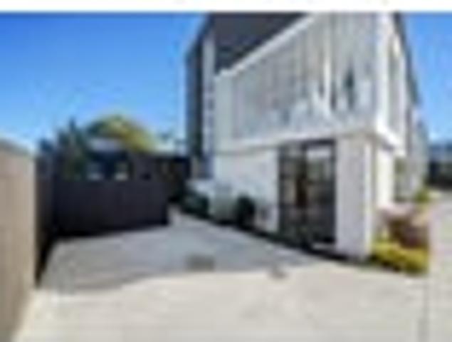 Townhouse for sale in Wairau Valley