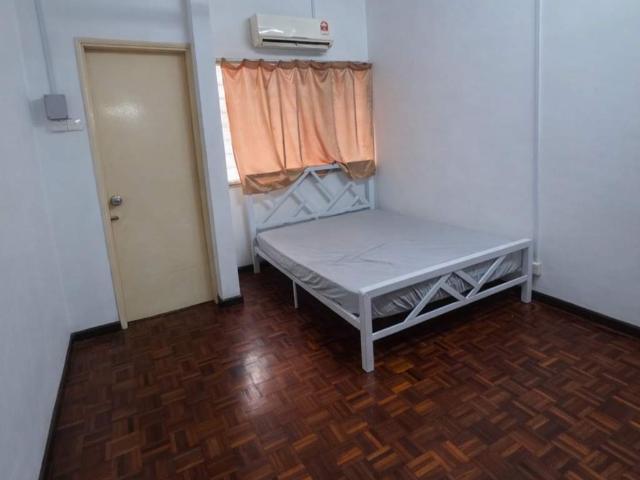 Room for rent in Petaling, Damansara Damai
