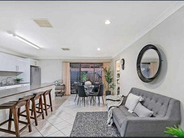 House for rent in Baulkham Hills, Sydney
