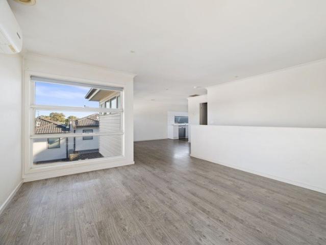 Townhouse for sale in Camerons Creek, Victoria