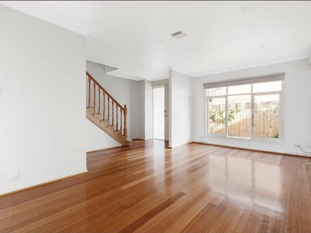 Townhouse for rent in Camerons Creek, Victoria