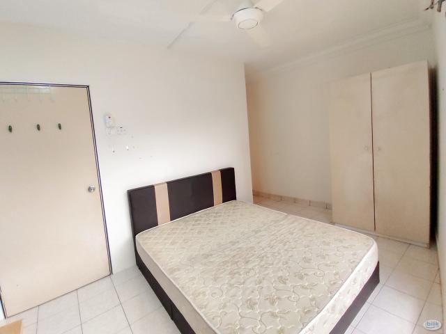 Room for rent in Petaling, Damansara Damai