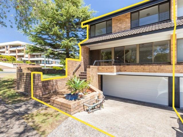 Townhouse for rent in Nelson Bay, New South Wales