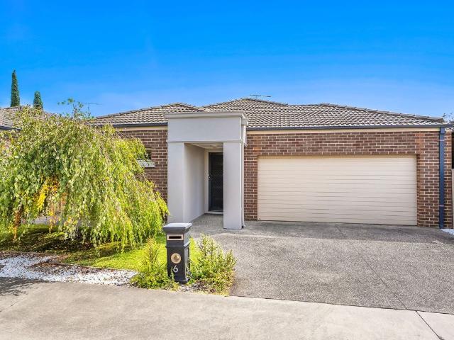 Townhouse for sale in Geelong, Victoria