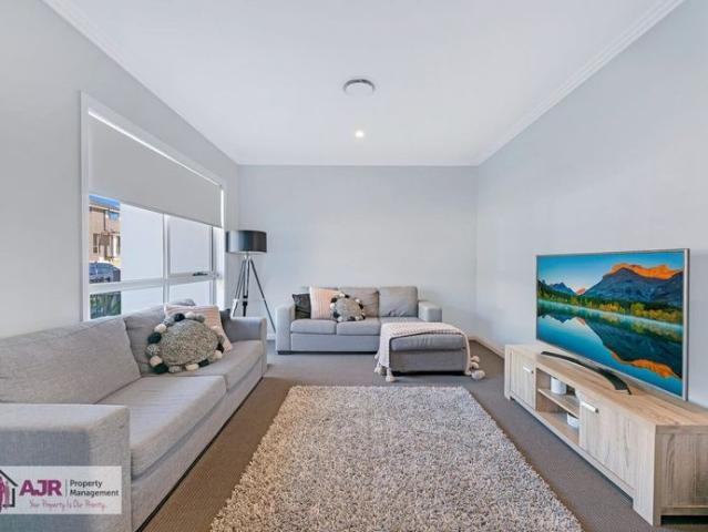 Townhouse for rent in Sydney, New South Wales