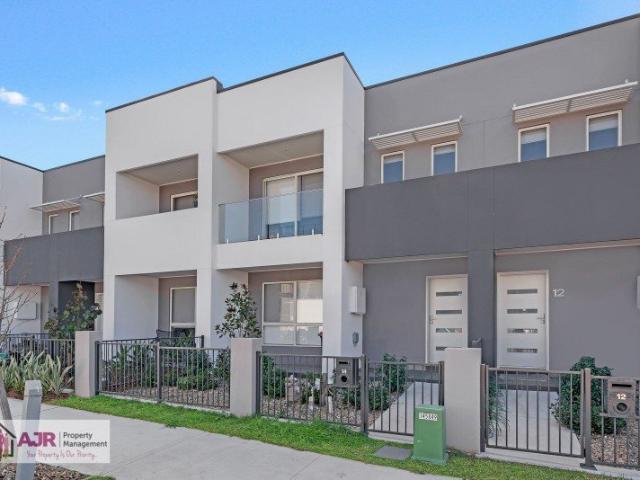 Townhouse for rent in Sydney, New South Wales
