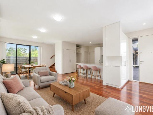 Townhouse for rent in Ashwood, Melbourne