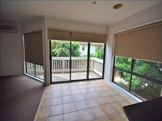 Townhouse for rent in Camerons Creek, Victoria