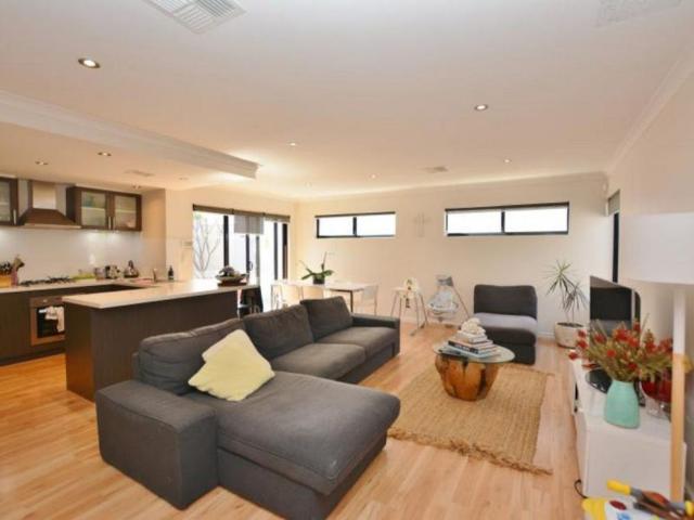 House for rent in Cloverdale, Western Australia