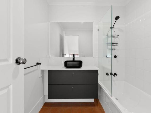 Townhouse for rent in Sunrise Beach, Queensland