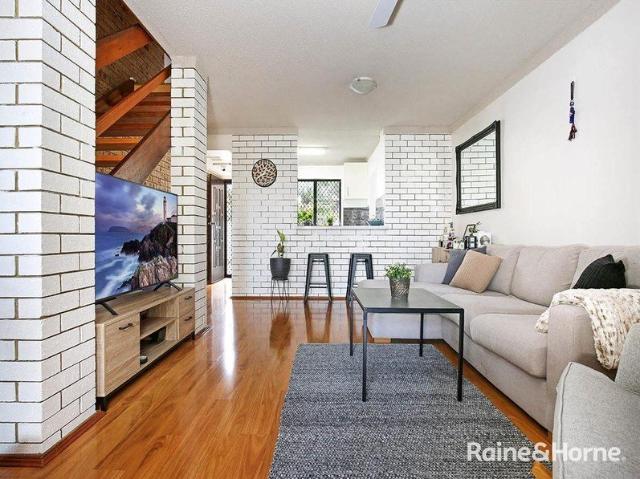 Townhouse for rent in East Corrimal, Wollongong City Council