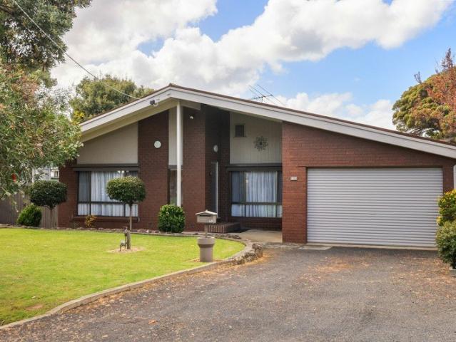 House for sale in Cowes, Victoria