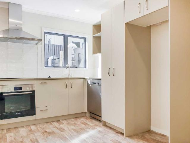 Townhouse for rent in Hamilton Central, Hamilton City