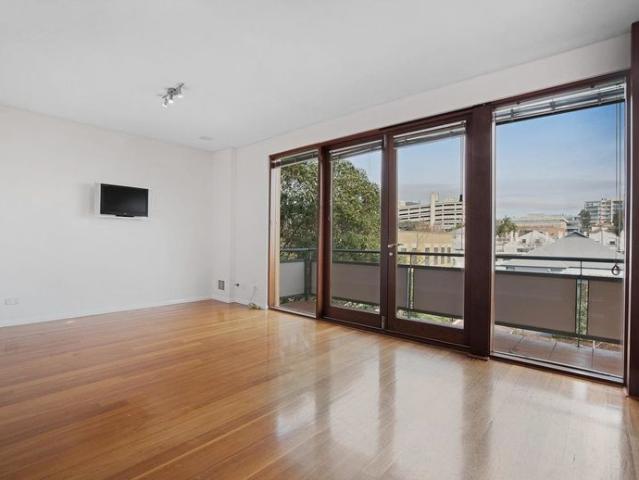 Apartment for rent in Cockburn, Western Australia