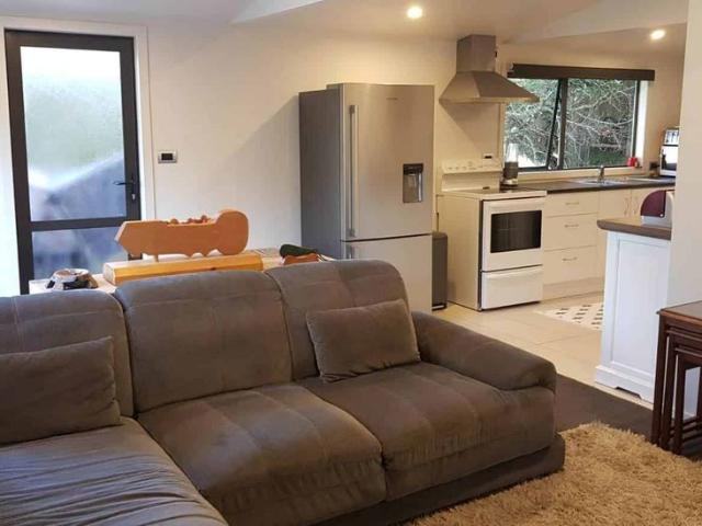 Apartment for rent in Oratia, Oroua County