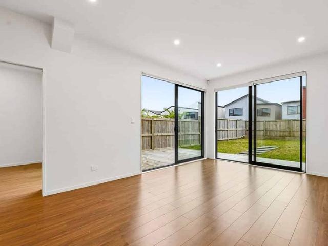House for rent in Paremoremo, Oroua County