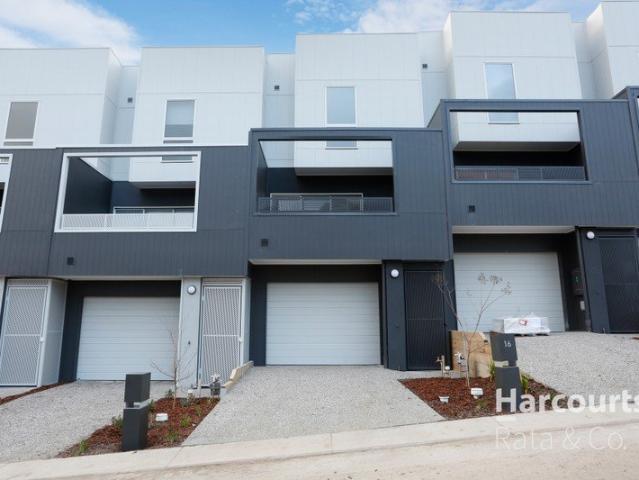 Townhouse for sale in Camerons Creek, Victoria