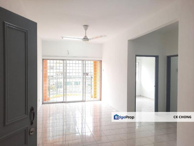 Condominium for sale in Petaling, Subang Jaya