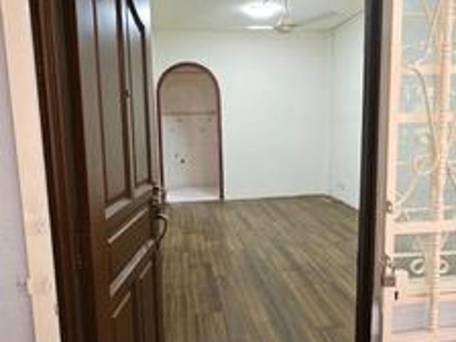 Flat for sale in Petaling, Damansara Damai