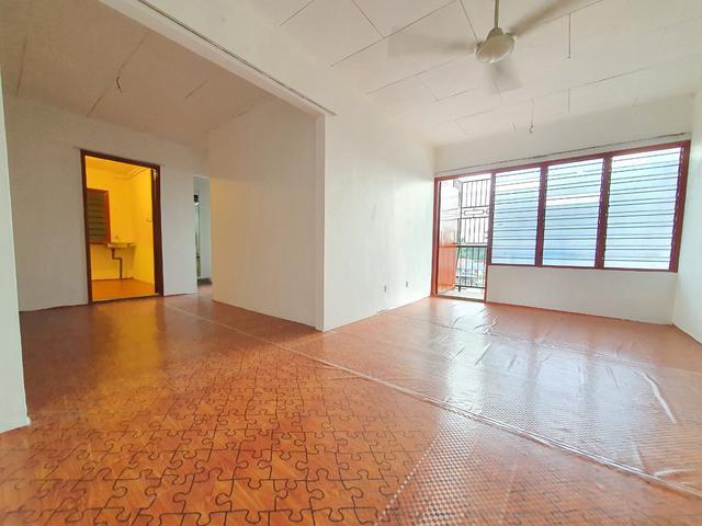 Flat for sale in Petaling, Alam Impian