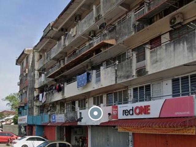 Flat for sale in Malaka