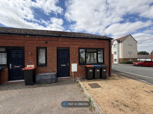 House for rent in Wolverton and Greenleys, Old Wolverton