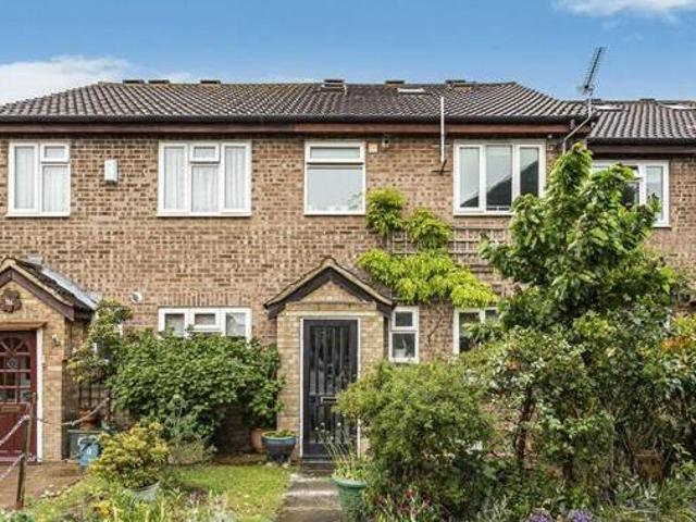 House for sale in London Borough of Hounslow, Feltham